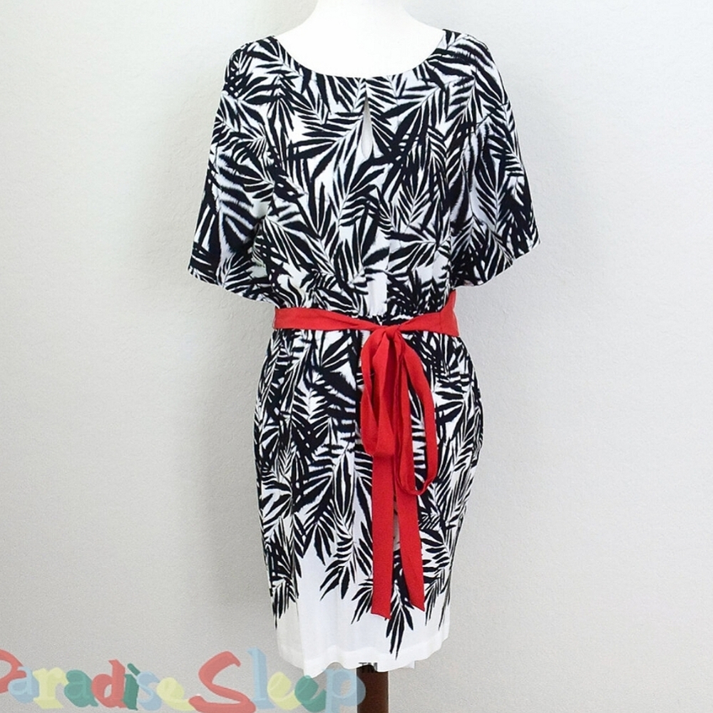 🖤 *AKIKO* Boutique: Black & White Leaf Sash Dress - size XS